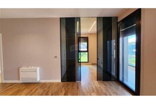 Tirane, jepet me qera apartament 112 m² 1.500 Euro (tirana e re)