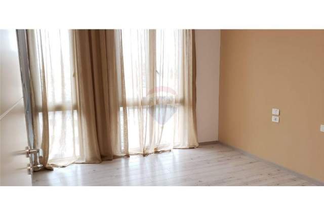 Tirane, jepet me qera apartament 2+1+BLK 100 m² 1.300 Euro (rruga elbasanit)