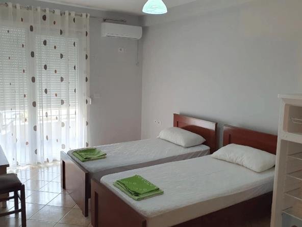 Tirane, jepet me qera 20 m² 250 Euro