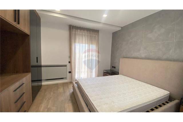 Tirane, jepet me qera apartament 1+1 65 m² 650 Euro (rruga elbasanit)