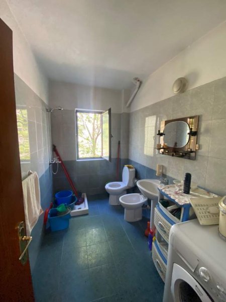 Tirane, ofert apartament 1+1+A+BLK Kati 4, 60 m² 300 Euro (Ferit xhajko)
