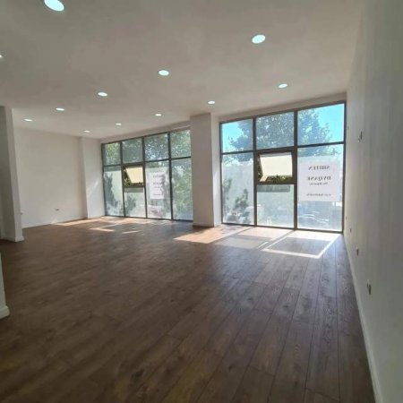 Tirane, shitet ambjent biznesi Kati 1, 80 m² 120.000 Euro (Kamez)