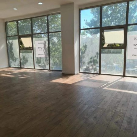 Tirane, shitet ambjent biznesi Kati 1, 80 m² 120.000 Euro (Kamez)