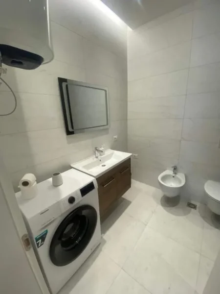 Tirane, jepet me qera apartament Kati 4, 105 m² 1.500 Euro (Stadiumi Air Albania)