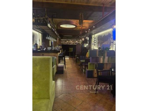 Tirane, jepet me qera ambjent biznesi Kati -1, 90 m² 1.300 Euro (Sheshi Wilson)