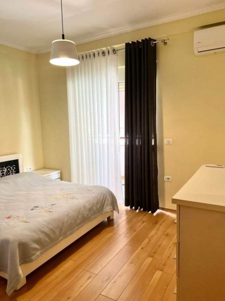Tirane, jepet me qera apartament 2+1+BLK Kati 2, 120 m² 600 Euro (Liqeni i Thate)
