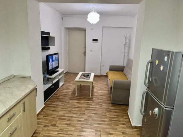 Tirane, jepet me qera apartament 1+1+A Kati 2, 50 m² 400 Euro (Rruga Vaso Pasha)