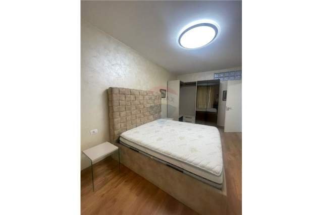 Tirane, jepet me qera apartament 2+1 Kati 7, 100 m² 1.300 Euro (Rruga e Elbasanit)