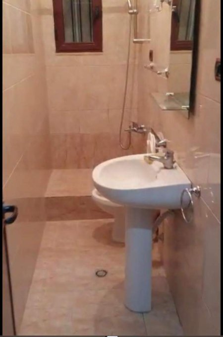 Tirane, jepet me qera shtepi 1+1+BLK Kati 2, 75 m² 26.000 Leke (Kryqi i Kuq)