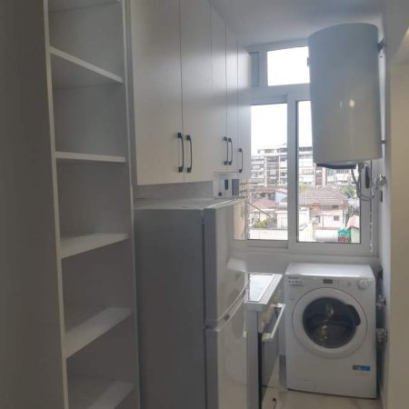 Tirane, shitet GARSONIERE Kati 5, 28 m² 50.000 Euro (Rr. Bardhyl, buze unaze)