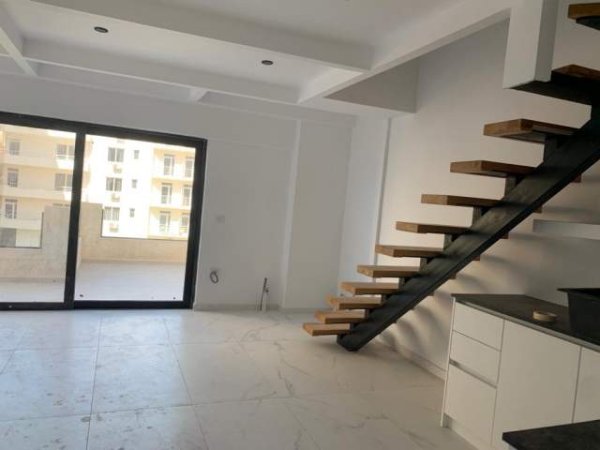 Sarande, shitet apartament duplex 2+1+BLK Kati 4, 104 m² 170.000 Euro (Rruga "Mitat Hoxha" ne Sarande)