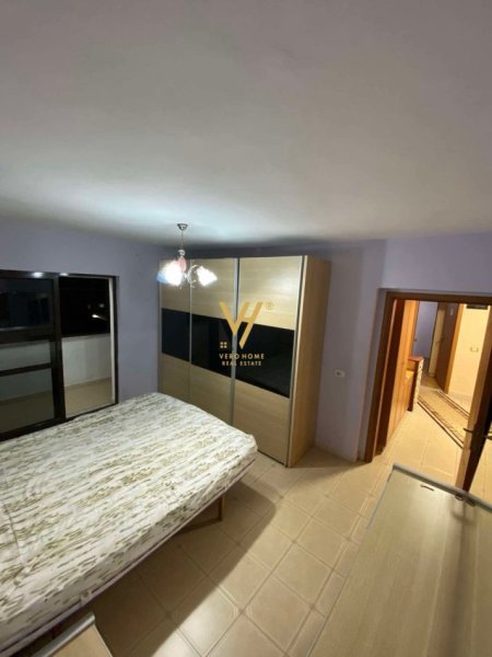 Tirane, jepet me qera apartament 3+1+Ballkon Kati 5, 90 m² 500 € (ALI DEMI)