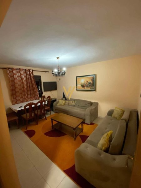 Tirane, jepet me qera apartament 3+1+Ballkon Kati 5, 90 m² 500 € (ALI DEMI)