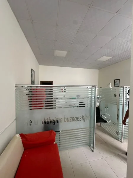 Tirane, shitet ambjent biznesi Kati 0, 40 m² 83.000 € (Rruga Mikel Maruli)