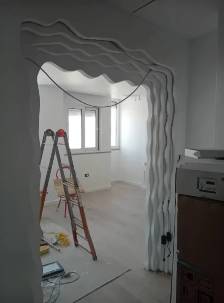 Tirane, njoftim Usta gipsi