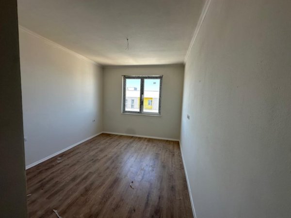 Tirane, shitet apartament 2+1 , 90 m² 98.900 € 