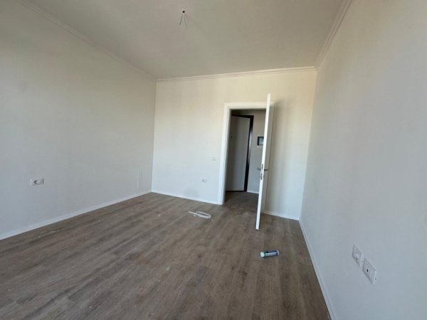 Tirane, shitet apartament 2+1 , 90 m² 98.900 € 