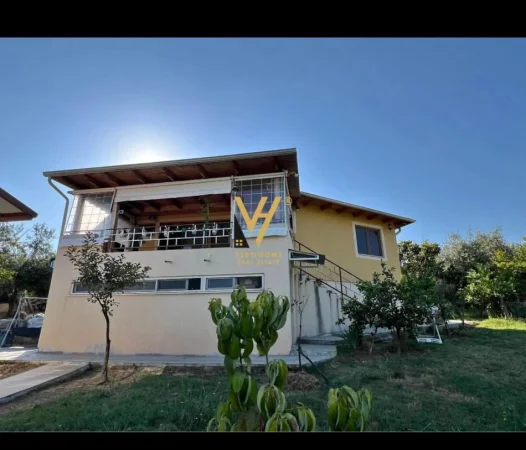 Tirane, shitet Vile 3+1 Kati 0, 120 m² 600.000 € (PETRELE)