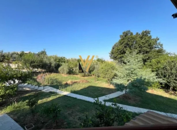 Tirane, shitet Vile 3+1 Kati 0, 120 m² 600.000 € (PETRELE)