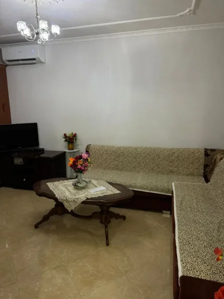 Tirane, jepet me qera apartament 1+1+Aneks+Ballkon Kati 1, 400 €