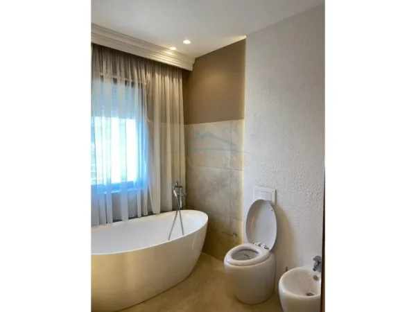 Durres, shitet apartament+verande | Penthouse 3+1+Ballkon Kati 6, 188 m² 300.000 € 