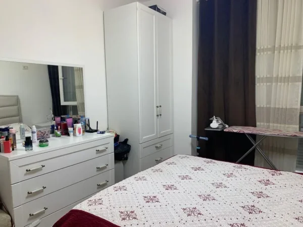 Tirane, shes apartament 2+1 Kati 4, 110 m² (Yzberisht)
