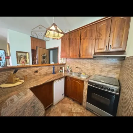 Tirane, jepet me qera apartament 2+1 Kati 5, 160 m² 650 € (Bulevardi Zhan D Ark)