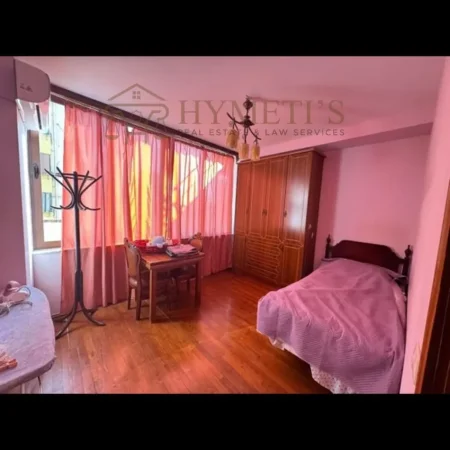 Tirane, jepet me qera apartament 2+1 Kati 5, 160 m² 650 € (Bulevardi Zhan D Ark)