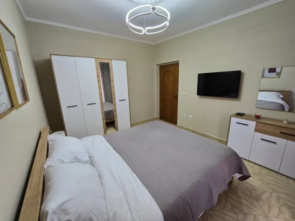 Tirane, jap me qera apartament 1+1+Aneks+Ballkon Kati 4, 98 m² 