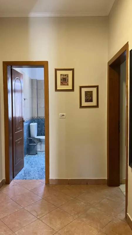 Tirane, jap me qera apartament 1+1+Aneks+Ballkon Kati 4, 98 m² 