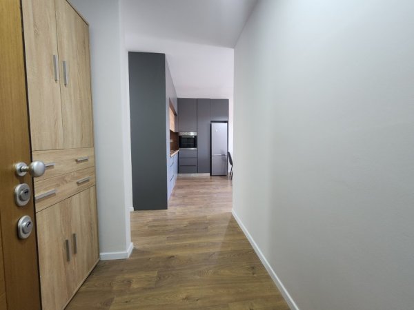 Tirane, jepet me qera apartament 2+1+Ballkon Kati 8, 1 m² 650 € (Rruga Kongresi i Manastirit)