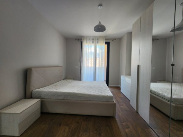 Tirane, jepet me qera apartament 2+1+Ballkon Kati 8, 1 m² 650 € (Rruga Kongresi i Manastirit)
