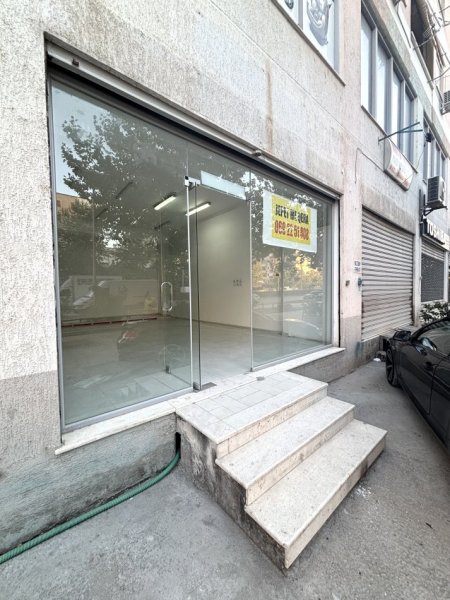 Vlore, jepet me qera ambjent biznesi Kati 0, 75 m² 70.000 lek neto (Rruga Transballkanike)