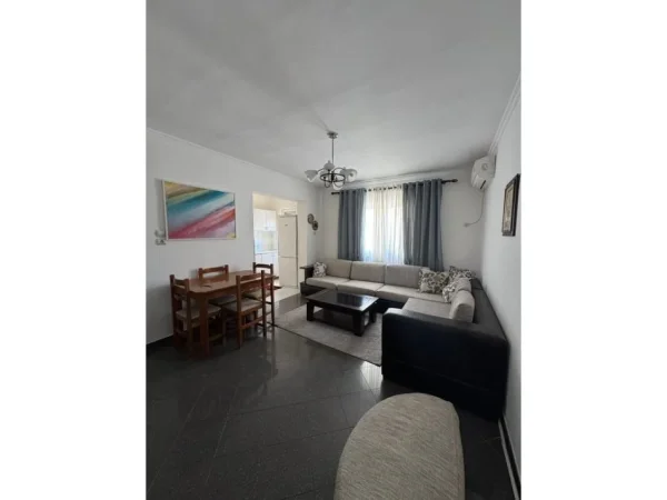 Tirane, jepet me qera apartament 2+1 Kati 5, 72 m² 500 € 