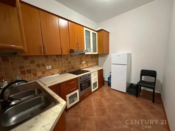 Tirane, shitet apartament 2+1 Kati 6, 80 m² 148.000 € (Komuna e Parisit)