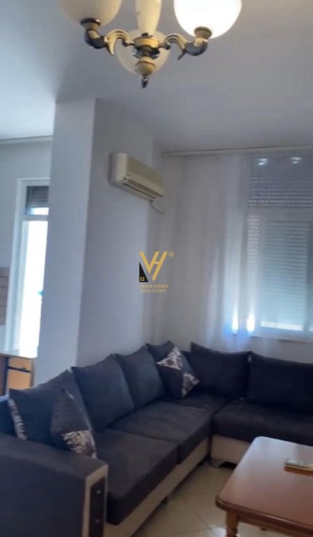 Tirane, jepet me qera apartament 2+1+Ballkon Kati 5, 90 m² 550 € (MINE PEZA)