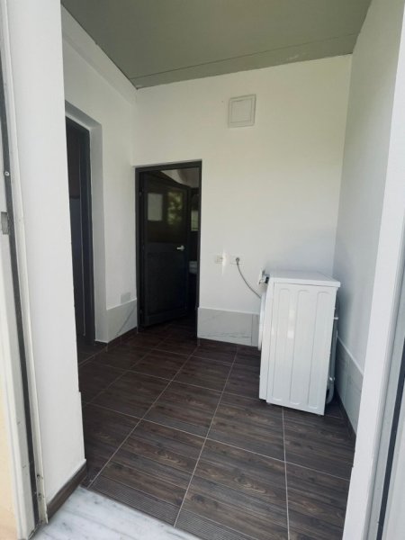 Tirane, jepet me qera shtepi 1+1 Kati 1, 55 m² 308 € (Azem Galica)