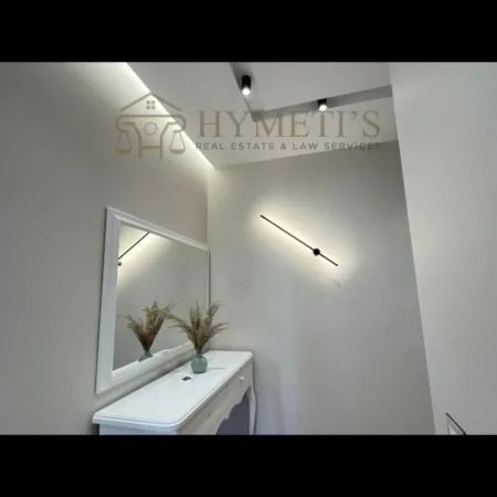 Tirane, jepet me qera apartament 1+1 Kati 5, 65 m² 600 € (Ambasada Amerikane)