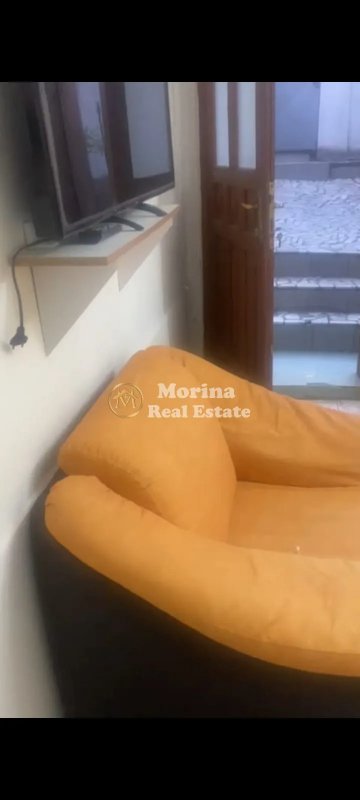 Tirane, jepet me qera apartament 1+1 Kati 1, 50 m² 250 € (Ali Demi)