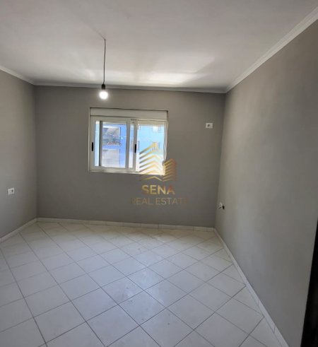 Durres, jepet me qera apartament 1+1 Kati 1, 57 m² 65.000 € (Prane stadiumit Niko Dovana)