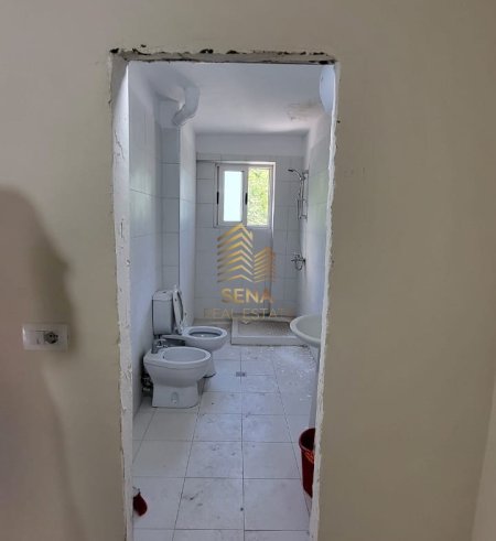 Durres, jepet me qera apartament 1+1 Kati 1, 57 m² 65.000 € (Prane stadiumit Niko Dovana)