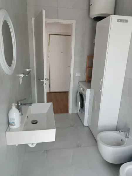 Tirane, jepet me qera apartament 2+1 Kati 7, 73 m² 460 € 