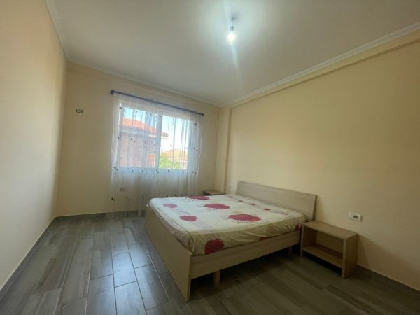 Tirane, jepet me qera apartament 2+1+Aneks+Ballkon Kati 1, 100 m² 500 € (Selite)
