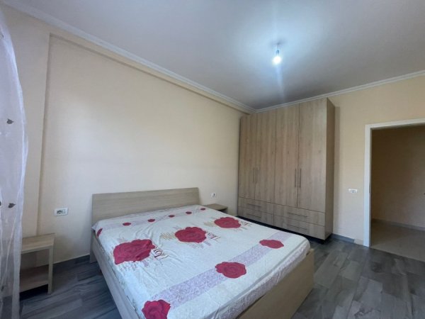 Tirane, jepet me qera apartament 2+1+Aneks+Ballkon Kati 1, 100 m² 500 € (Selite)