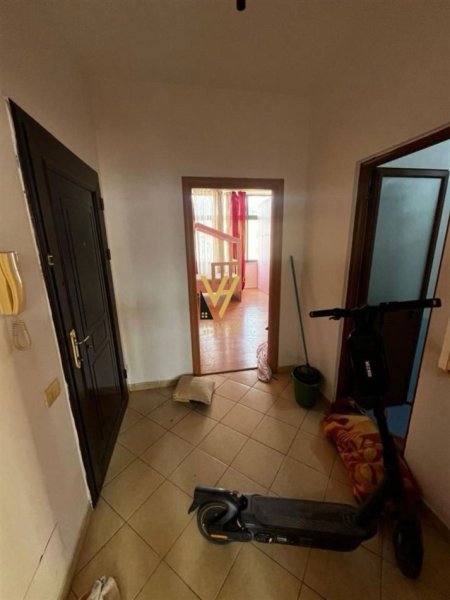 Tirane, jepet me qera apartament 2+1+Ballkon Kati 6, 150 m² 400 € (ASTIR)