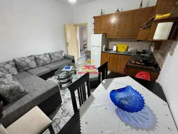 Vlore, shitet shtepi 2+1+Ballkon Kati 0, 96 m² 80.000 € (Selenicë)