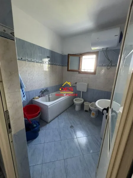 Vlore, shitet shtepi 2+1+Ballkon Kati 0, 96 m² 80.000 € (Selenicë)
