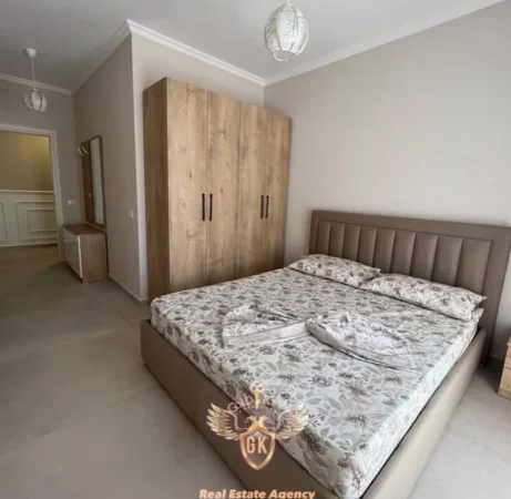 Durres, jepet me qera apartament 2+1+Ballkon Kati 1, 100 m² 600 € (PLAZH DURRES)