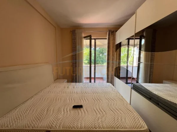 Tirane, jepet me qera apartament 2+1 Kati 3, 80 m² 600 € 