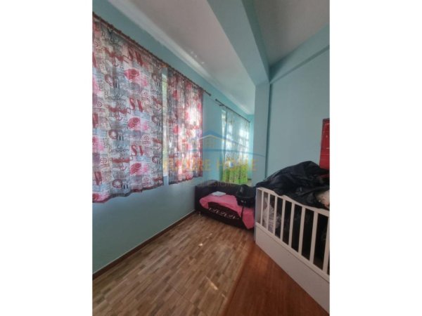 Tirane, jepet me qera ambjent biznesi Kati 3, 200 m² 1200 € (Kopeshti zoologjik, Tiranë.)